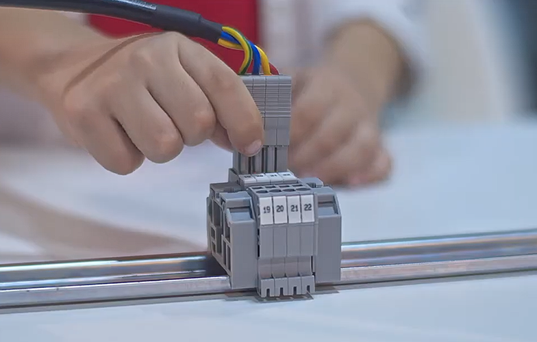 Altech & Connectwell Pluggable Terminal Blocks